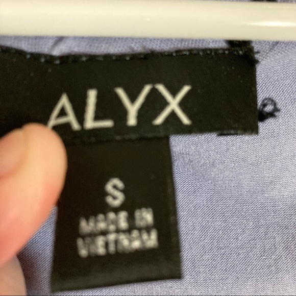 ALYX Sleeveless Blouse Top Blue Layered V Neck Casual Elegant - Picture 3 of 4